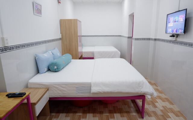 Winter Spring Homestay Center