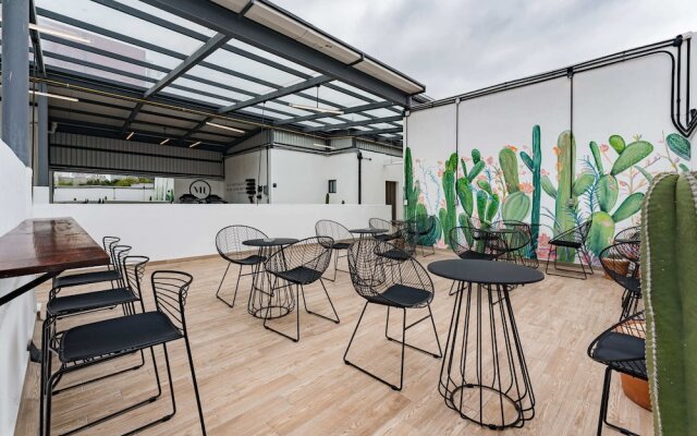 Mariano Escobedo Apartments by VH