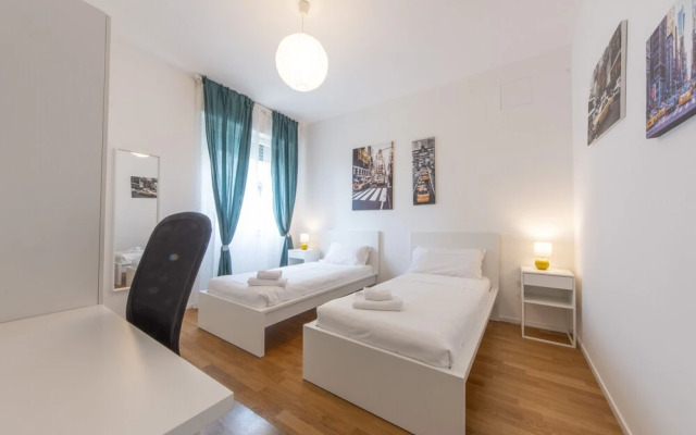 Housmart Fossolo 28 (Limited Hours Front Desk Need To Contact Property In Advance)