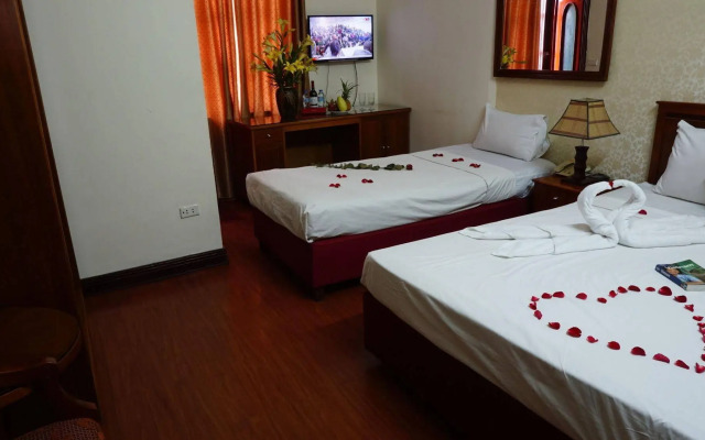 Hanoi Golden Moon Guesthouse