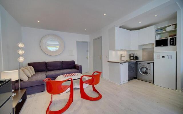 STUDIO MODERNE et LUMINEUX PROCHE CROISETTE A0B132
