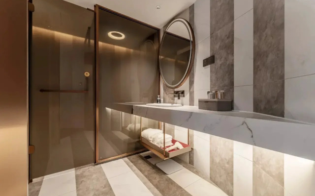 Howard Johnson By Wyndham Life Jiefangbei Chongqing