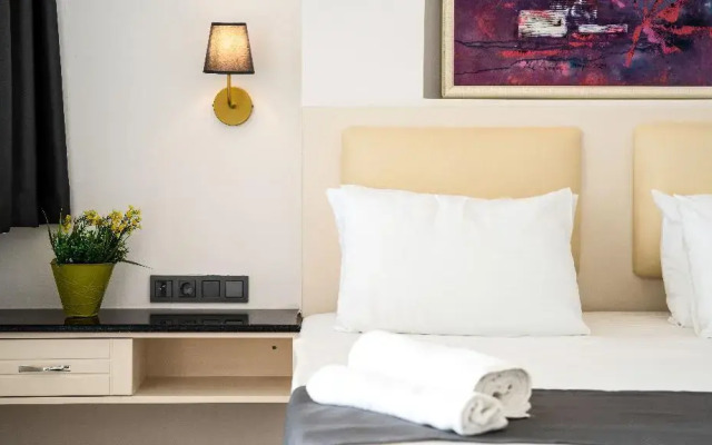 Sertil Deluxe Tropical Suites