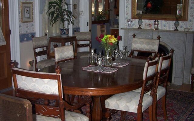 Bellinger Rose Bed & Breakfast