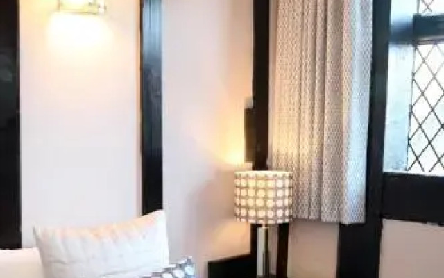 Crown Hotel