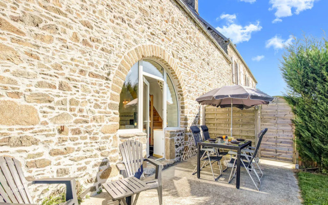 Welcoming Holiday Home in Brainville With Fenced Garden