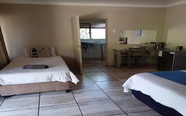 Palms Lodge