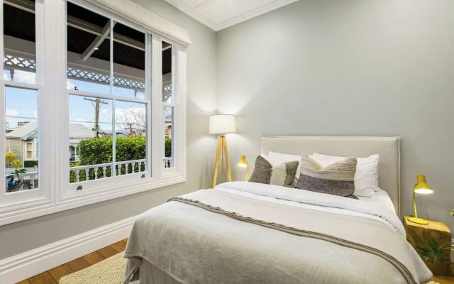 Timeless Executive Family Home - Spa