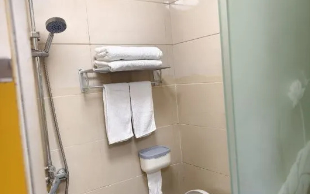 Yuexin Hostel