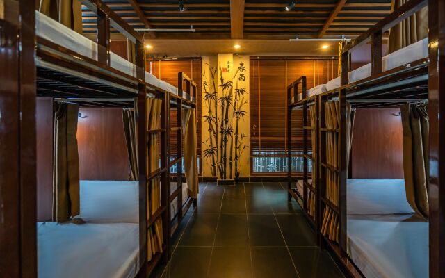 Saigon Capsule Hostel - Adults Only