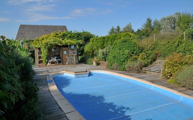 Family Home in Stunning Setting, With Outdoor Swimming Pool and Large Garden