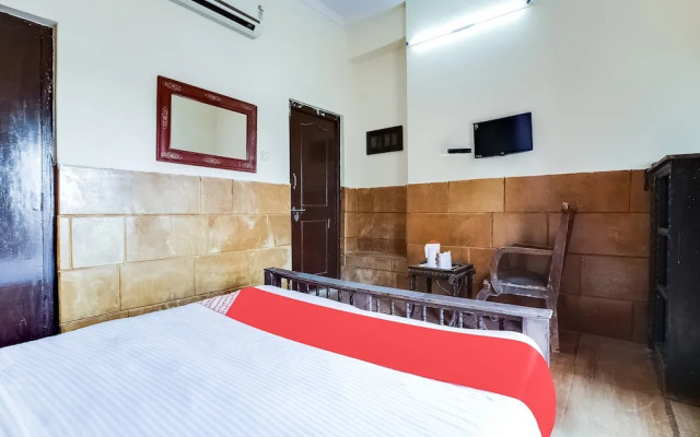 OYO 10132 Hotel Regal Inn