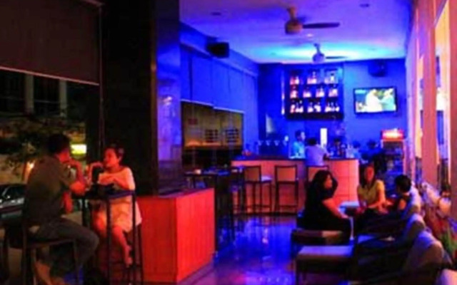 Diamond Suites and Residences