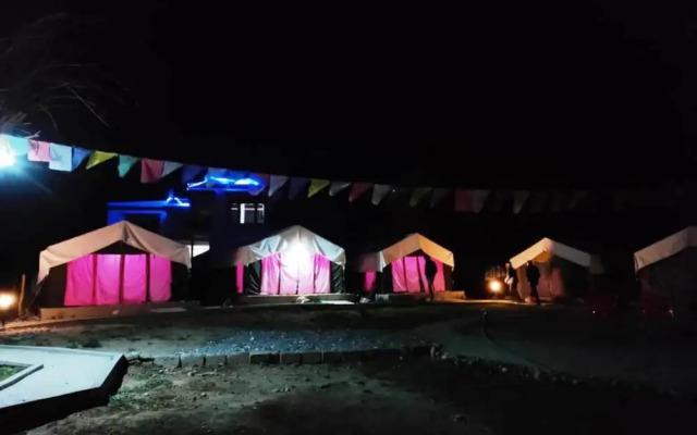Hotel Nubra Delight and Camps