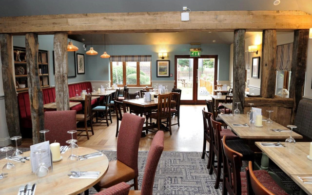 The White Hart by Chef and Brewer Collection