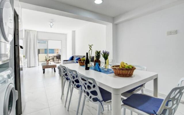 MyHome DeLux, Napa Blue 3Bed with Pool