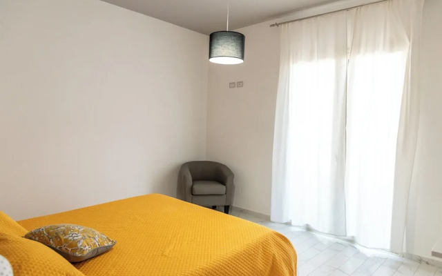 Residence con Piscina e Giardino