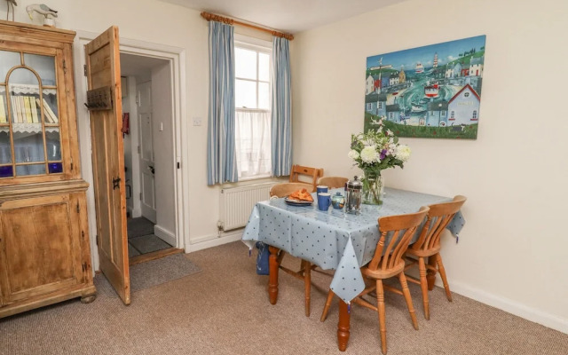 9 Harefield Cottages