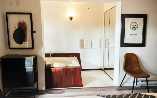 Secluded Oceanfront - Upstairs