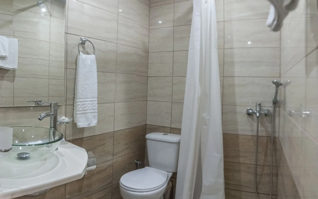 Elikon Hotel