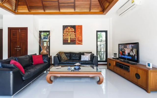 Villa Frangipani by Lofty