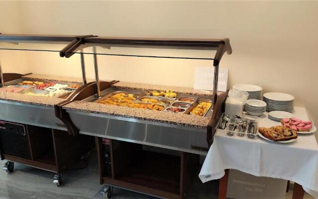 Star Bay Luxury Hotel