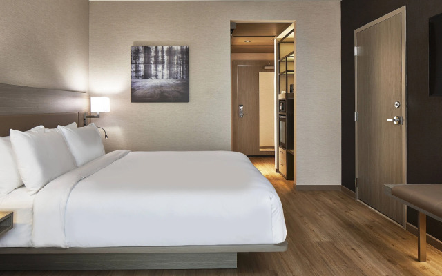 AC Hotel by Marriott Cleveland Beachwood