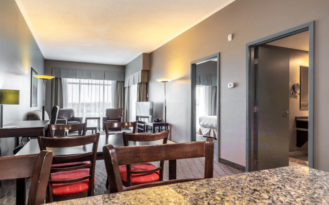 Quality Inn & Suites, Victoriaville,  QC
