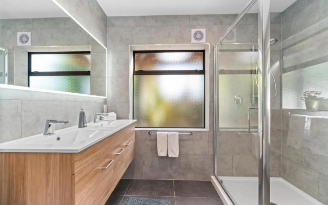 Choice Wharewaka - Taupo Holiday Home