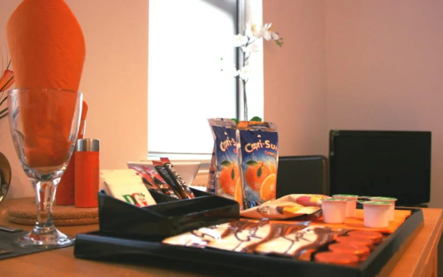 Westciti Chatsworth Road Apartments