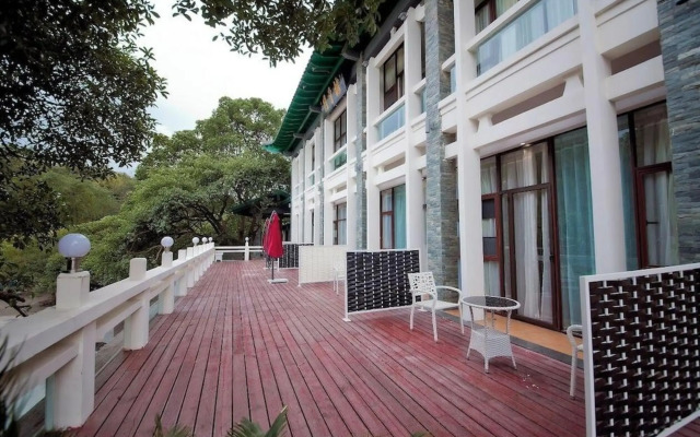 Guilin Crystal Crescent Moon Hotel