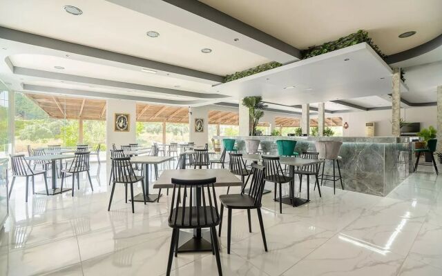 Sotirakis Hotel Studios