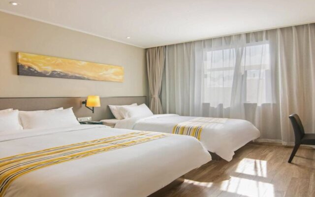 Homeinn Plus Hotel (Shanghai Pudong Airport)