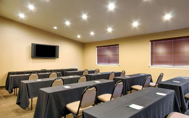 Quality Inn & Suites Springfield - Eugene North