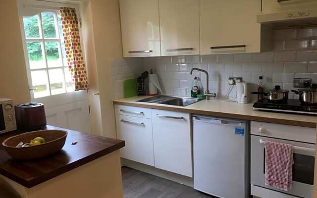 Cleaver Cottage Bed & Breakfast