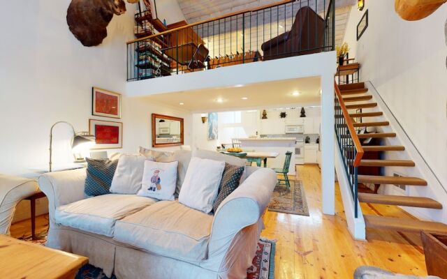 Snowcreek Iii #420 3 Bedroom Condo by RedAwning