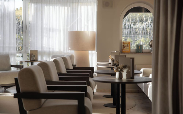 Lingers Suites & Residence