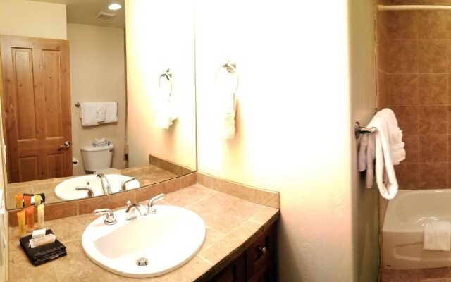 Highland Greens 17 By Peak Property Management