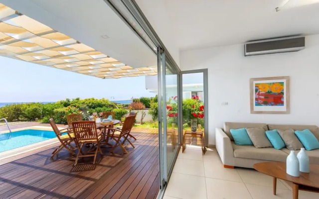 Protaras Seafront Villa Alia