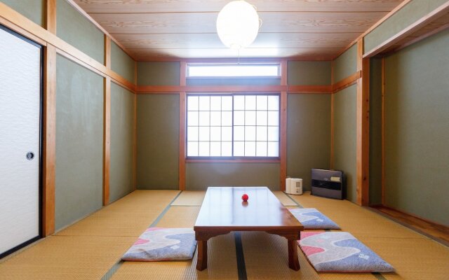 Guesthouse Asobi Factory - Hostel