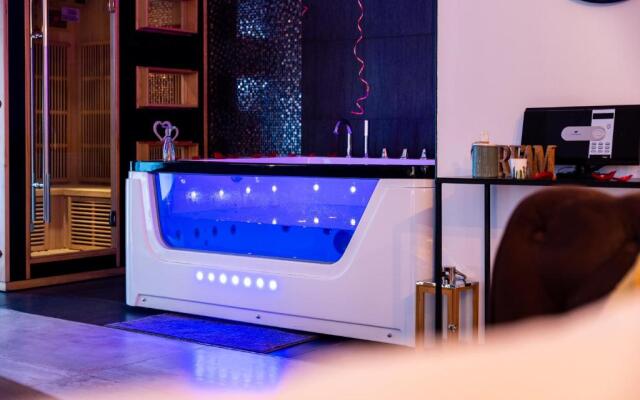 Suite and Spa 21