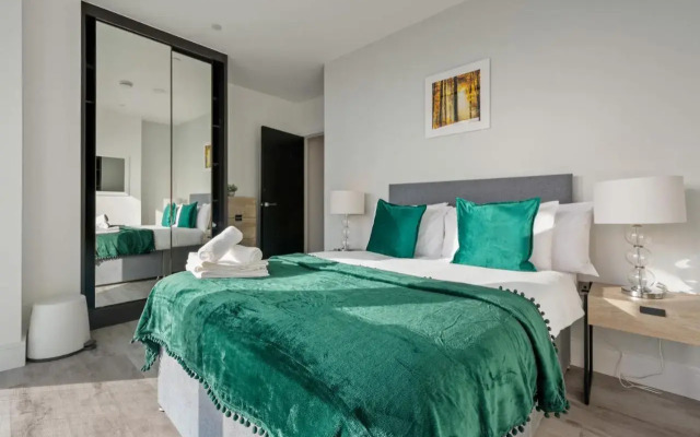 Modern Serviced Apartments near Ealing by MySquar