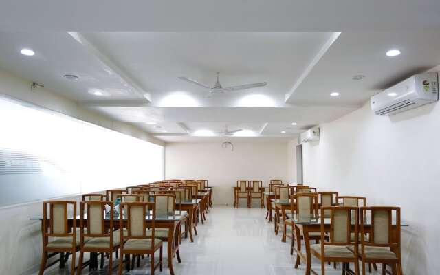 Treebo Sybaritic Suites