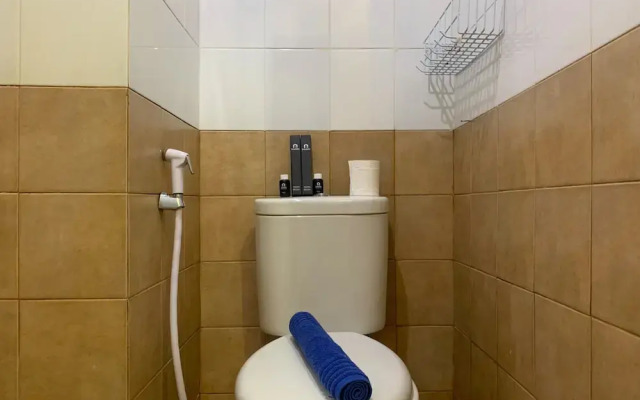 Comfort 2Br Apartment At Green Pramuka City