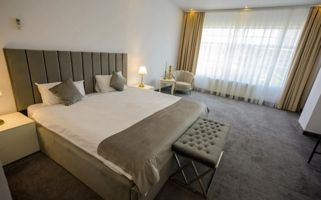 Hotel Queen Vera
