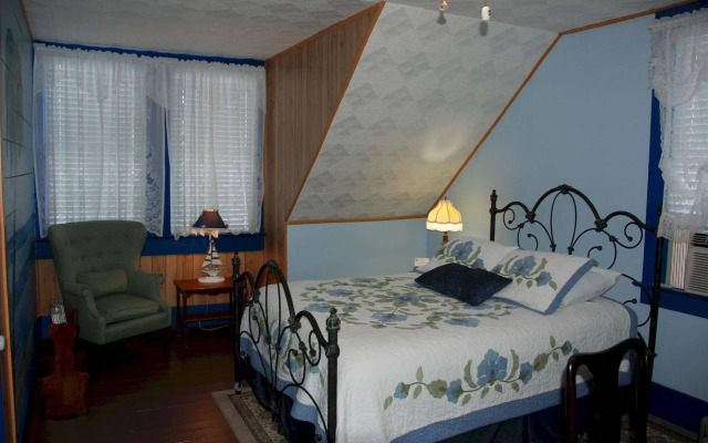 Lost Bayou Guesthouse