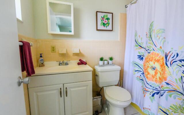 Beautiful Old Apartment with Beach Gear