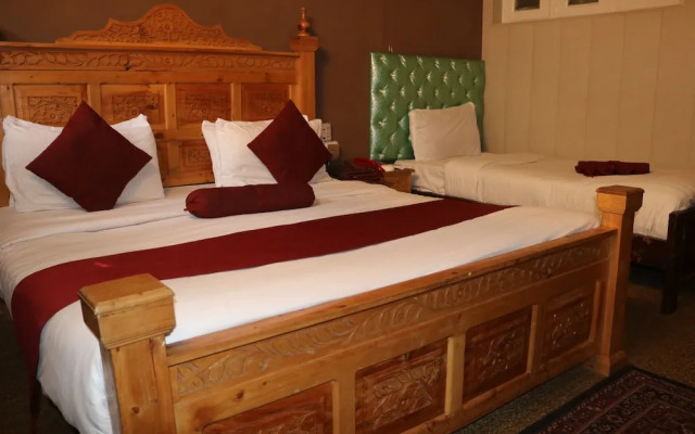 Midway Hotel Gilgit