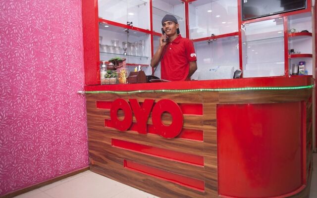 Oyo 372 Hotel Happy Inn