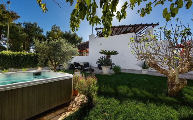 3672 Villa Acquamarina by Barbarhouse